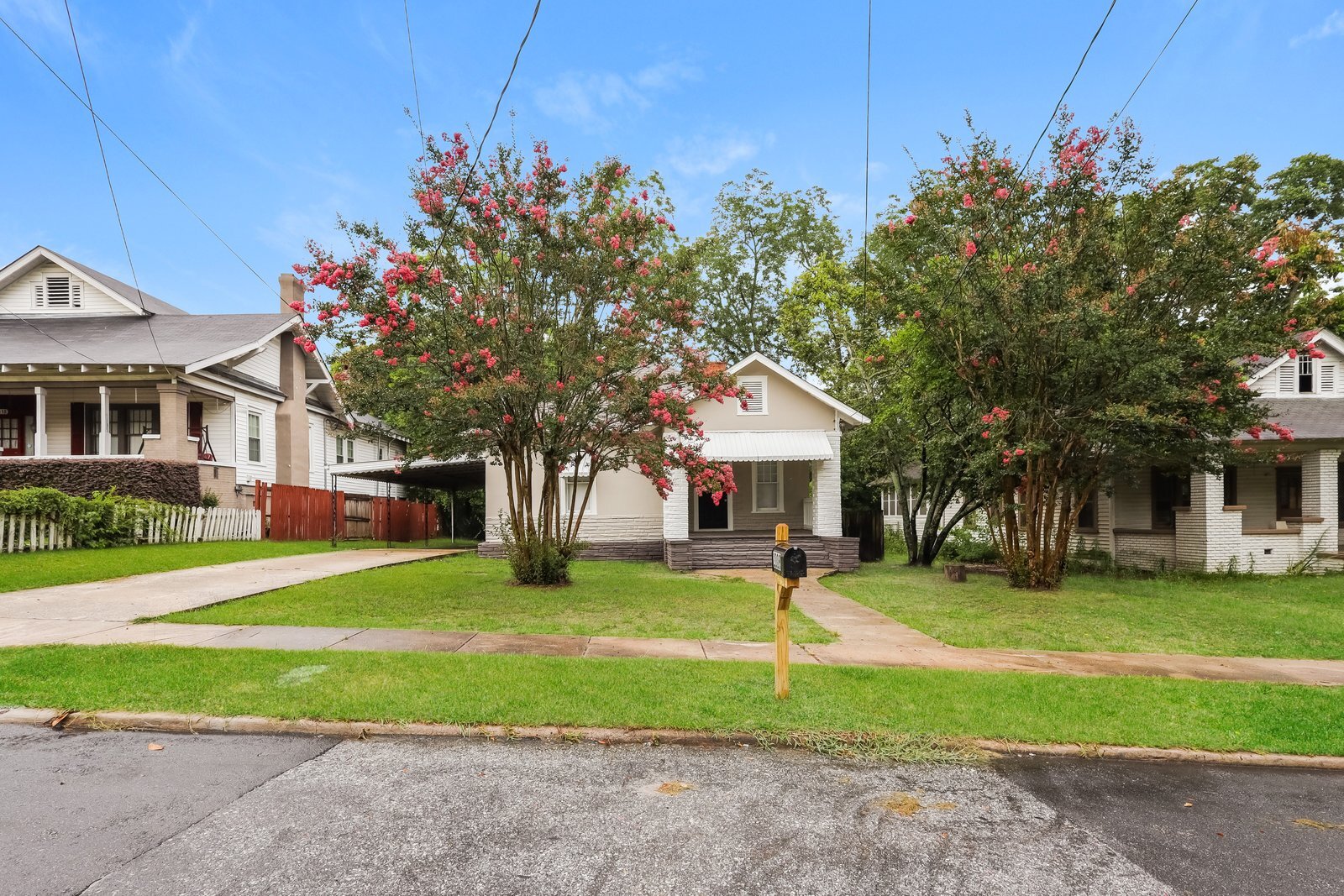 Building Photo - 2008 9th Ave