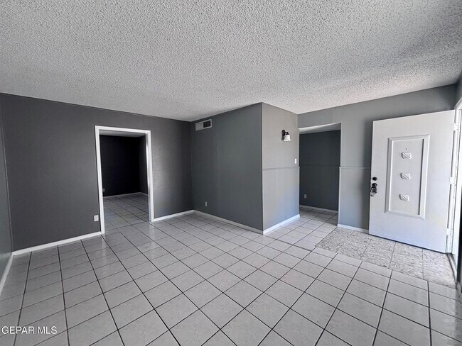Building Photo - 11137 Pink Coral Dr
