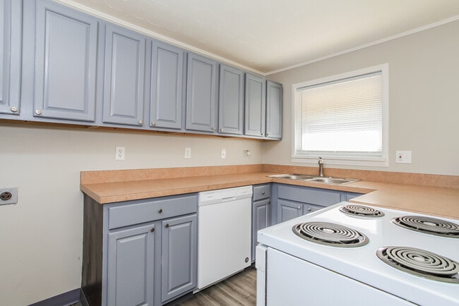 Building Photo - 12121 Cornavin Ct