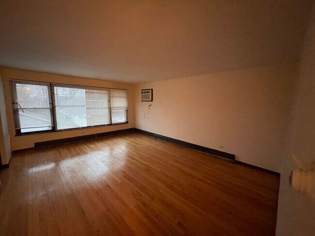 Building Photo - 1912 W State St