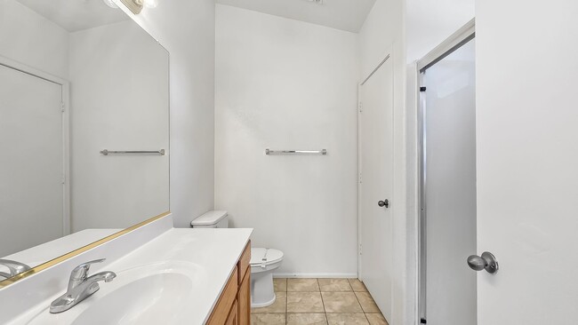Building Photo - Great price for this Goodyear neighborhood!