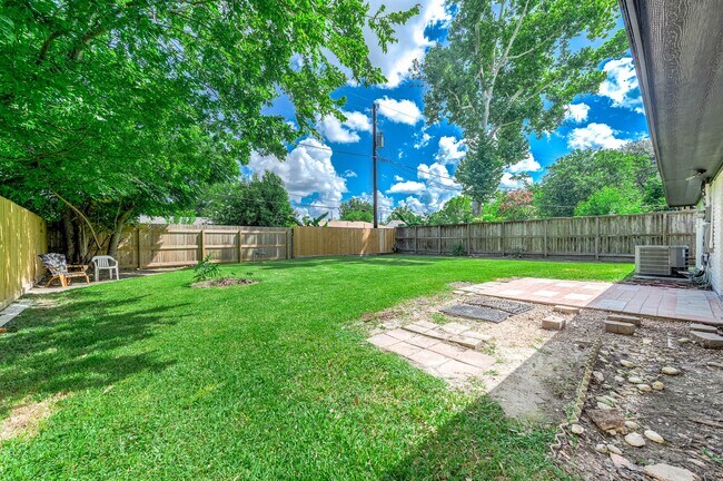 Building Photo - 5730 Alvarado Dr