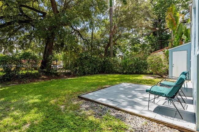 Building Photo - 330 NE 86th St