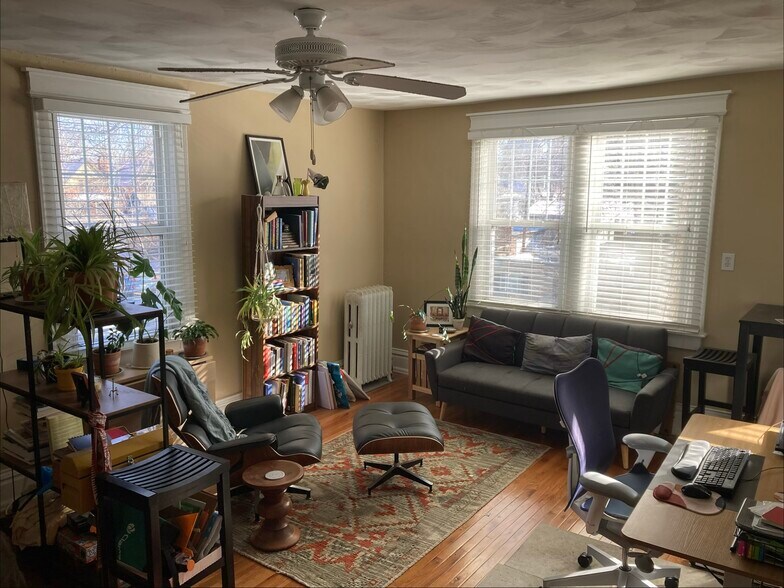 Building Photo - 504 N Pearl St