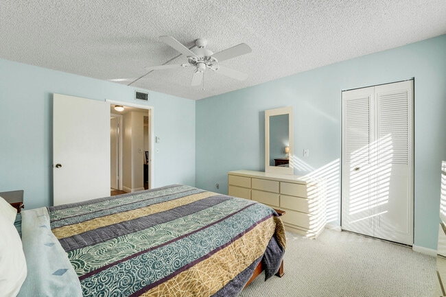 Building Photo - 5900 Whispering Pine Way