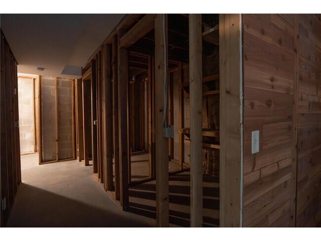 Building Photo - 5245 Clayton Dr