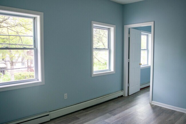 Building Photo - 62 Shelton Ave