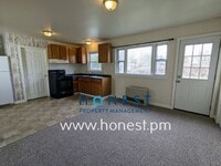 Building Photo - 95 Main St