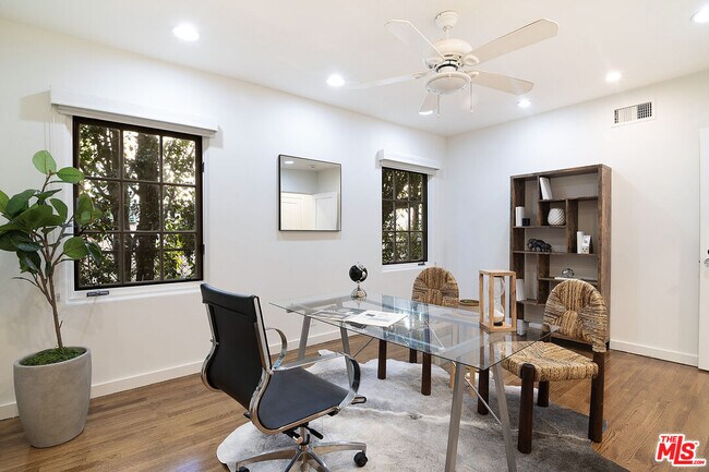 Building Photo - 131 S Martel Ave