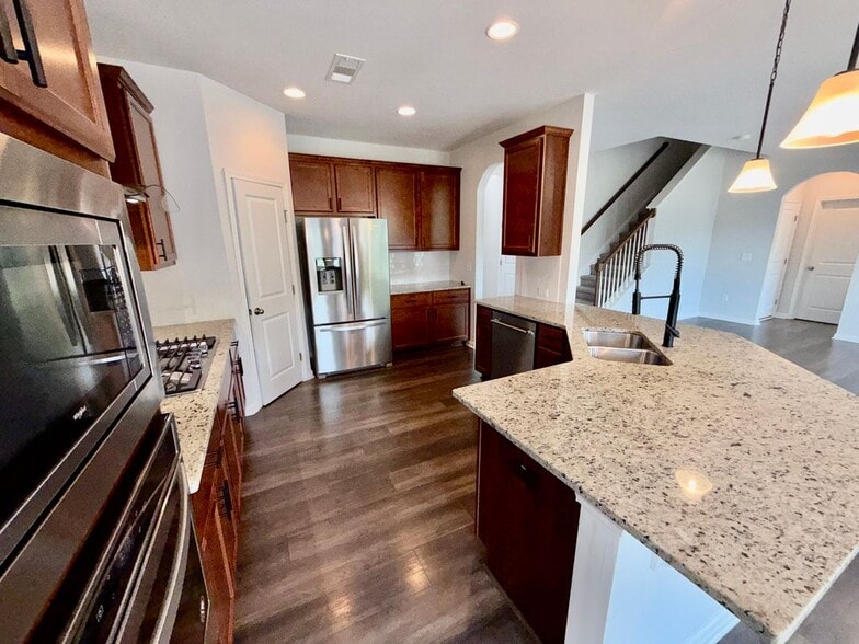 Building Photo - 323 Coppergate Ct