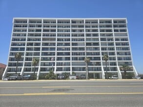 Building Photo - 7310 Seawall Blvd