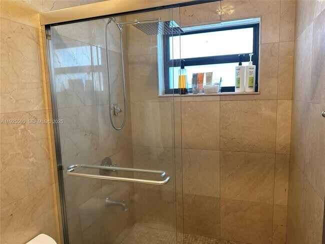 Building Photo - 55 Ocean Ln Dr