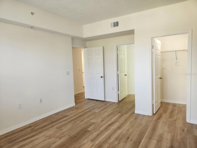 Building Photo - 10873 Windsor Walk Dr