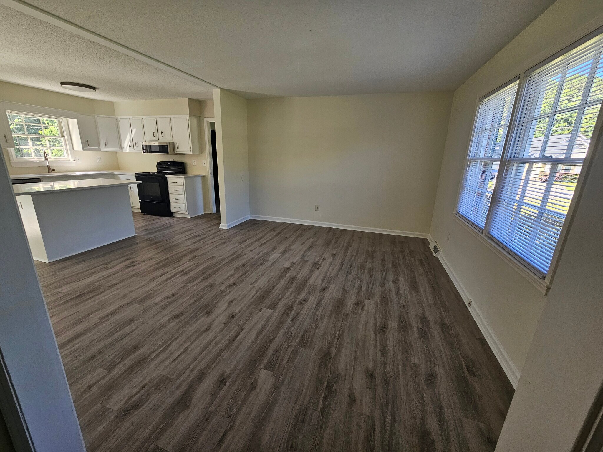 Building Photo - 404 Millhouse Rd