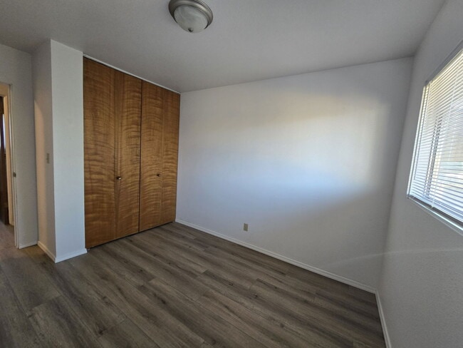 Building Photo - 873 NE Alameda Ave