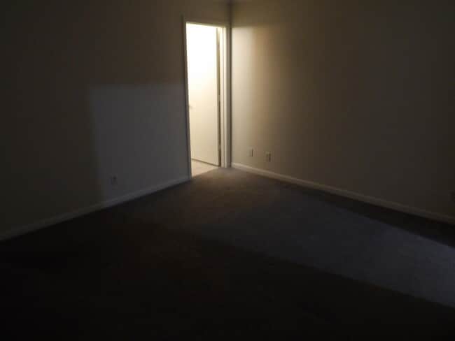 Building Photo - 604 Sea Pine Way