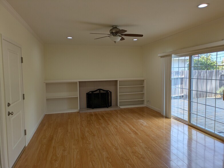 Building Photo - 798 S Wolfe Rd