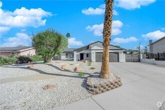 Building Photo - 1705 Battle Creek Cir