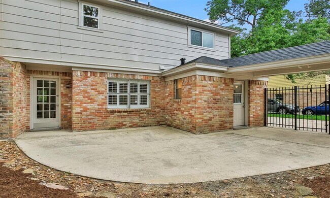 Building Photo - 77 Crystal Lake Ln