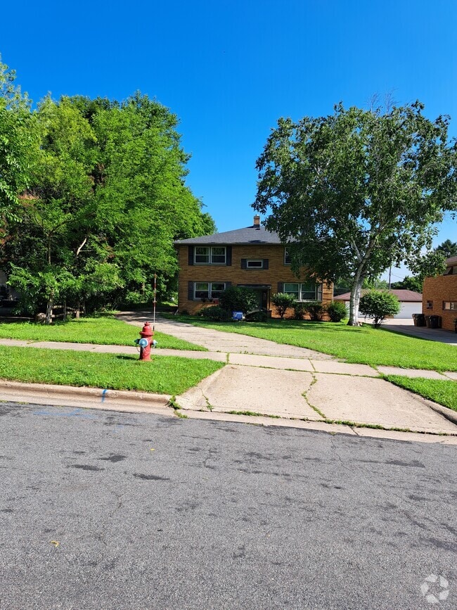 Building Photo - 4926 Ascot Ln