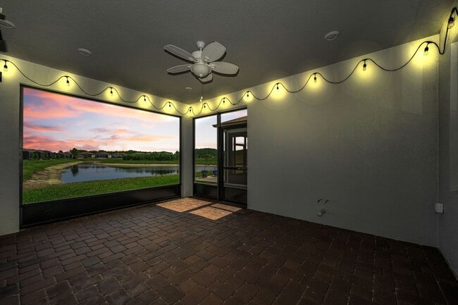 Building Photo - Large Spacious 2 bedroom 2 bath in Del Web