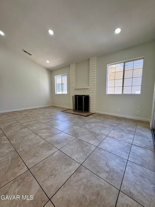 Building Photo - 2137 Estrella Ct