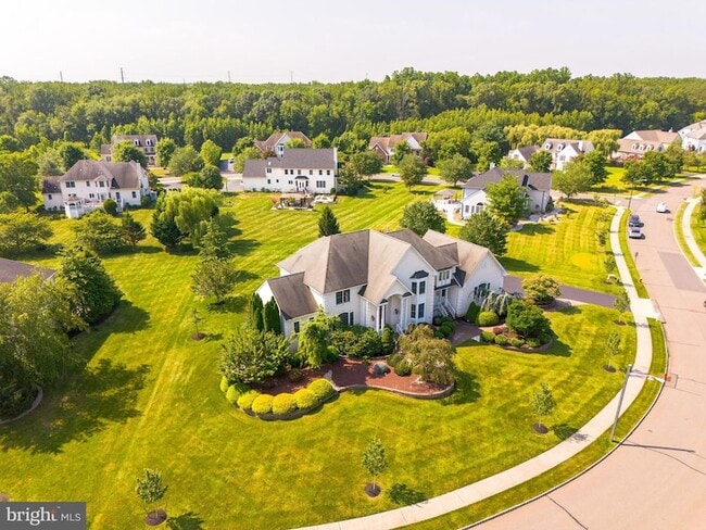 Building Photo - 19 Meadowlark Dr