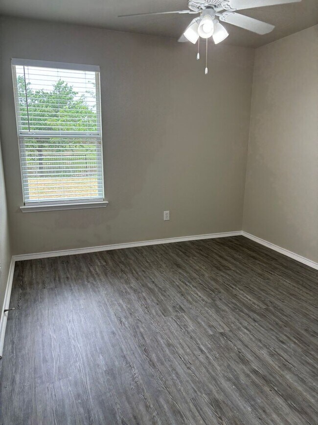 Building Photo - 4/2/2 Keller ISD