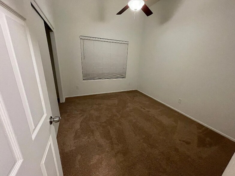 Building Photo - 8019 S Muddy Creek Dr