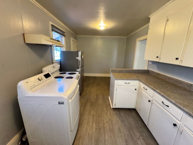 Building Photo - 2/1 in Downtown Kings Mountain, NC