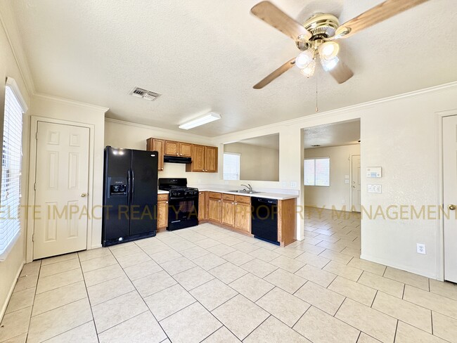 Building Photo - 2324 S Mcconnell Dr