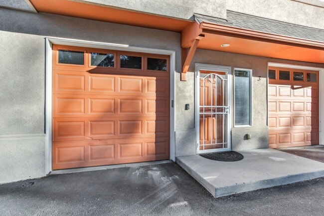 Building Photo - Arvada Townhome with Serene Lake Views