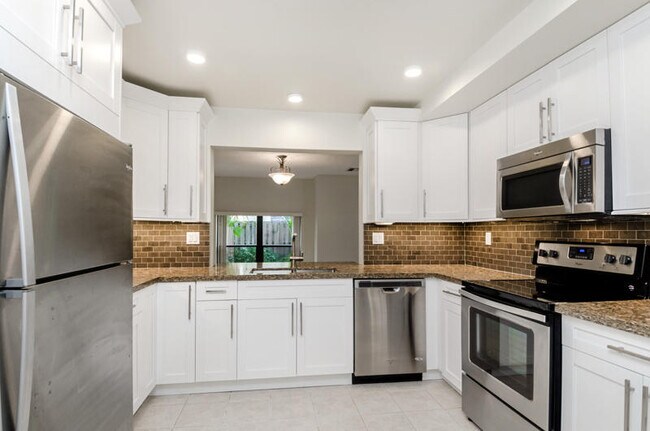 Building Photo - 363 W Camino Real