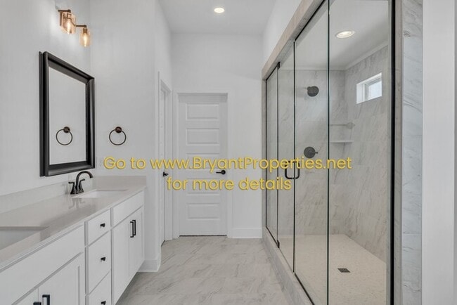 Building Photo - Gallatin - New 5-bedroom, 4-Baths