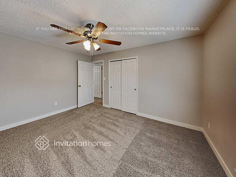 Building Photo - 2453 Garden Way