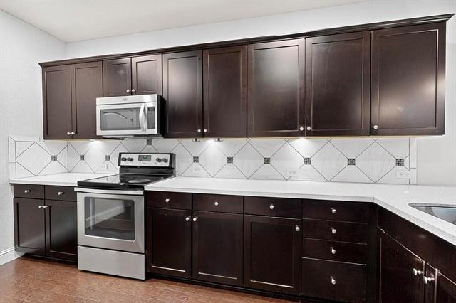 Building Photo - 2584 Jackson Dr