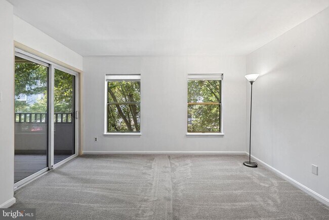 Building Photo - 7713 Lafayette Forest Dr