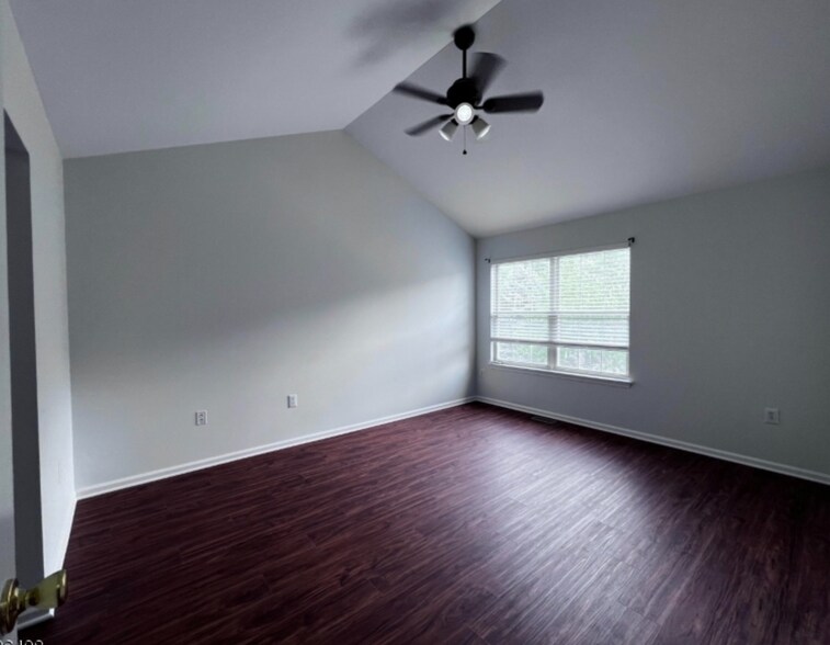 Building Photo - 128 Constitution Way