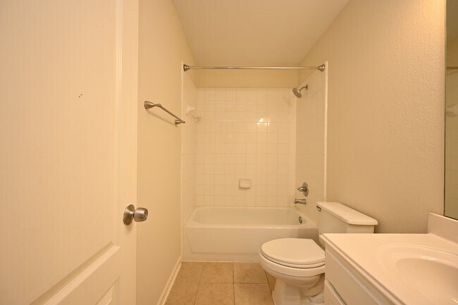 Building Photo - 9403 Coatsworth Dr