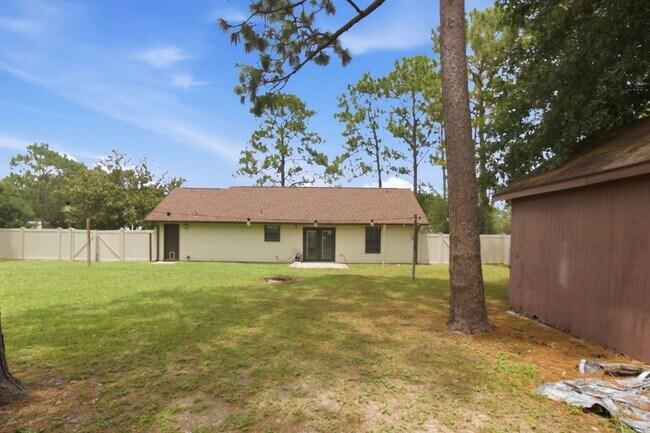 Building Photo - 359 John King Rd