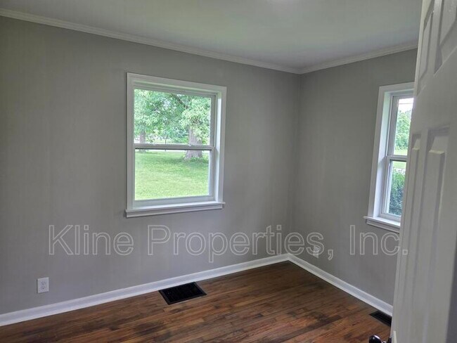 Building Photo - 1750 Bade Rd