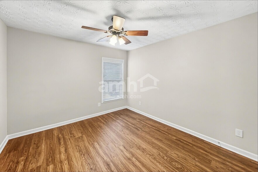 Building Photo - 304 Woodland Pass