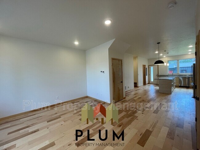 Building Photo - 1855 S 3rd St W