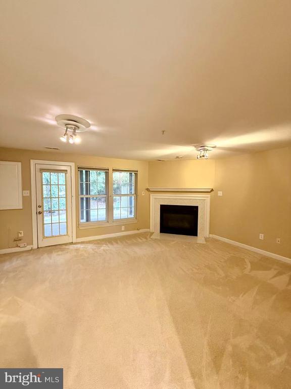 Building Photo - 13772 Lambertina Pl