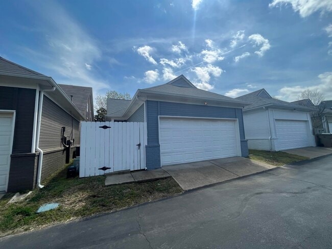 Building Photo - 1275 Isle Bay Dr