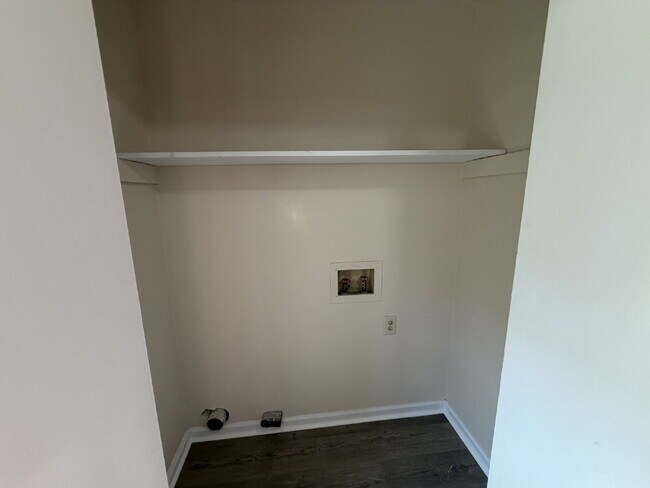 Building Photo - Townhouse for Rent
