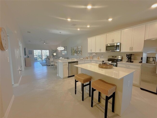 Building Photo - 14221 Heritage Landing Blvd