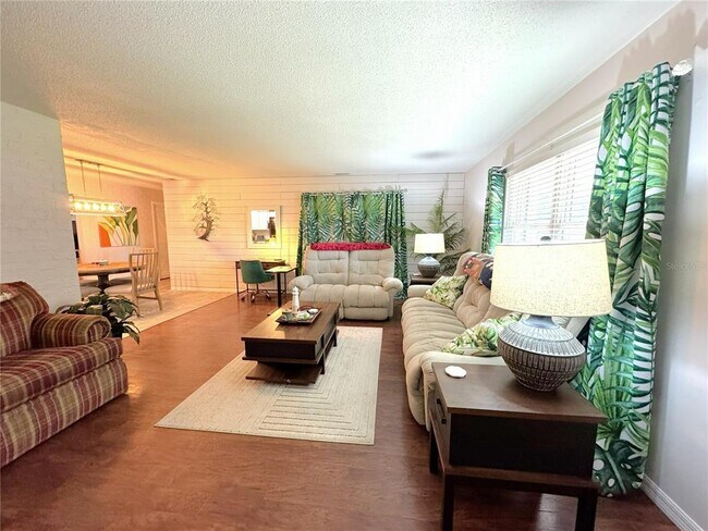 Building Photo - 205 S Ebb Way