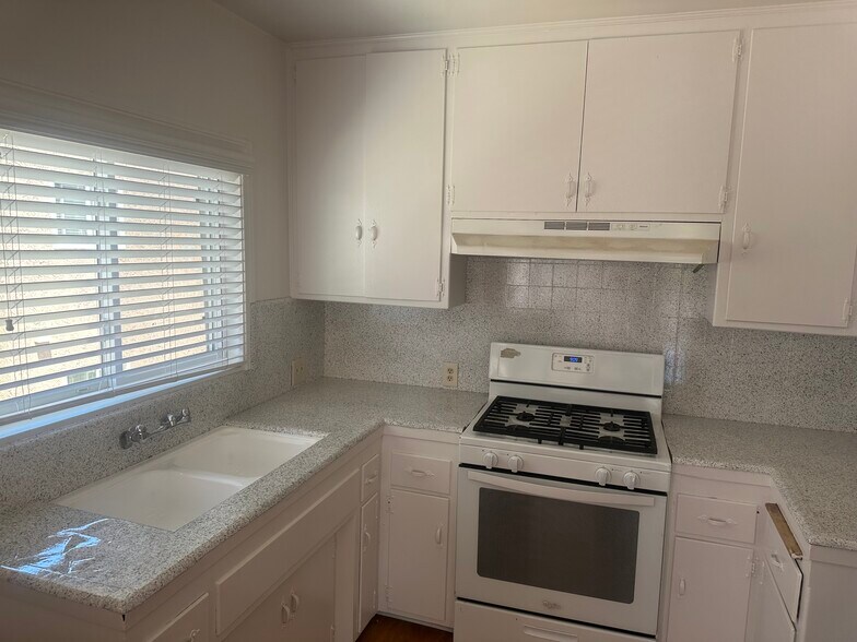Building Photo - 2410 S Carolina St