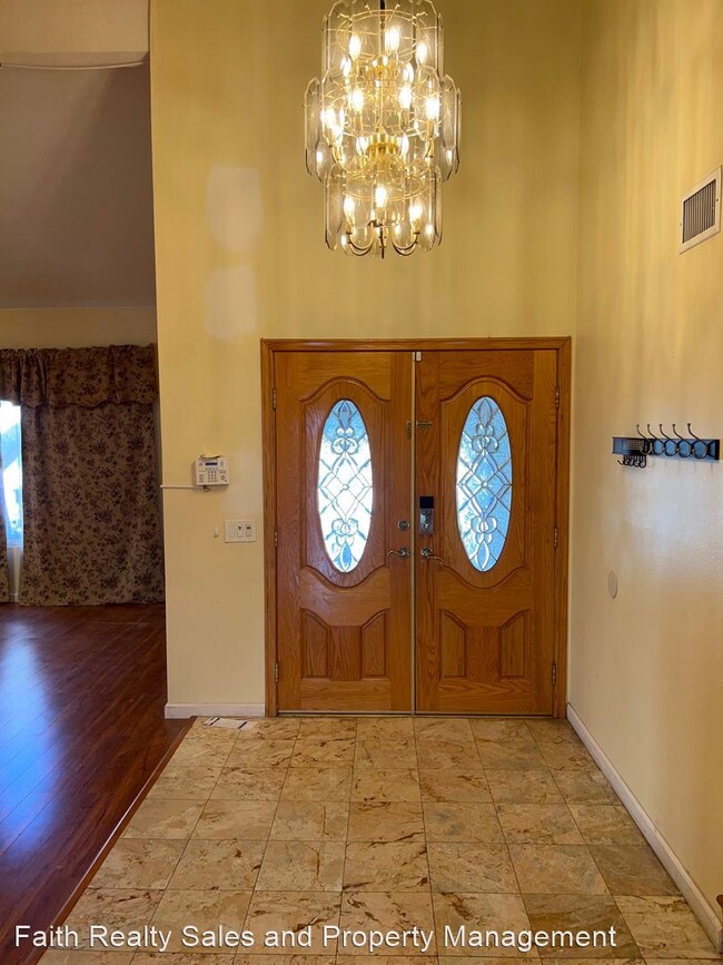 Building Photo - 4 br, 3 bath House - 913 W. Alfred Pl